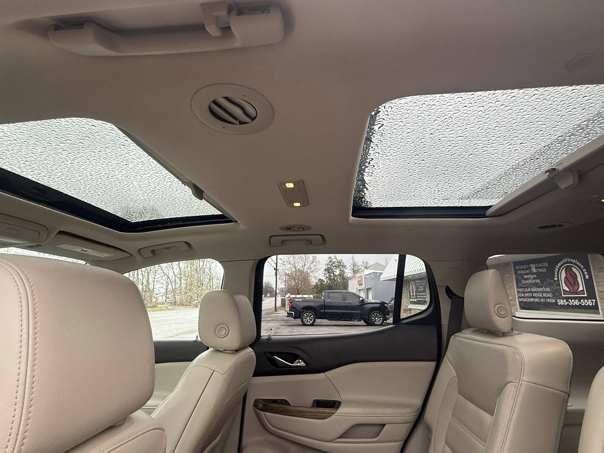 2017 GMC Acadia Denali photo 8